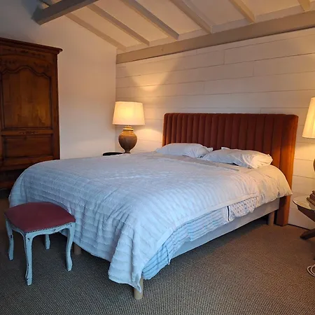 Bed & Breakfast Casa Oksana 3*